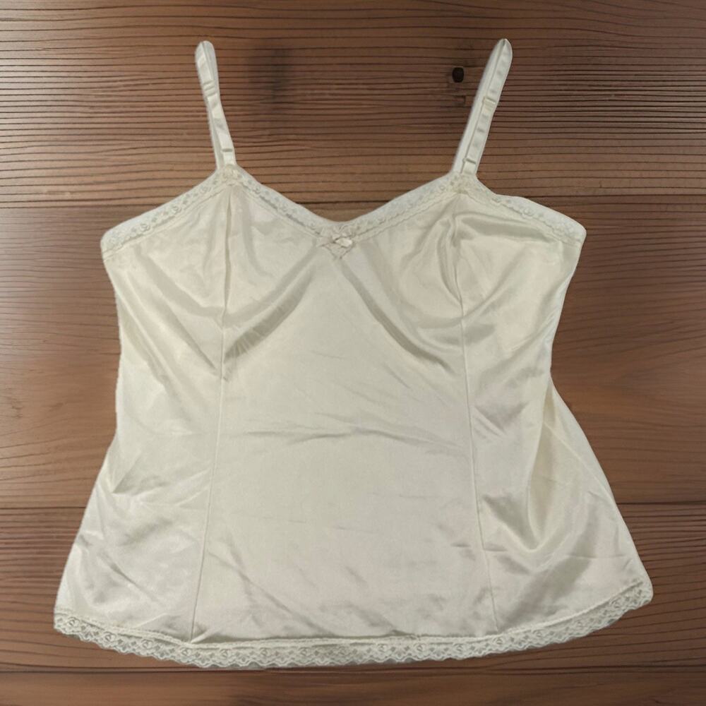 Vintage Wonder Made Camisole Top Antique White W/ Lace Trim Sz Med USA Y2K Siren